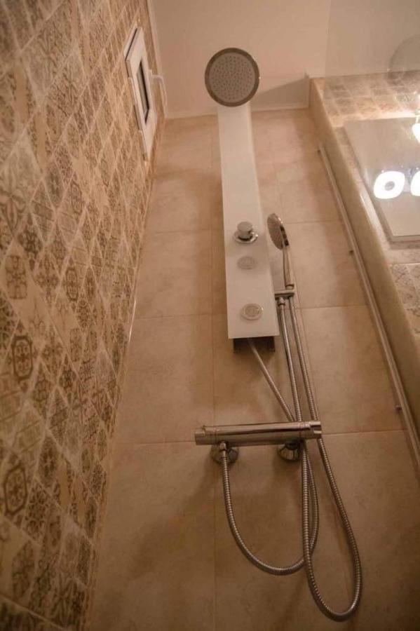 Colonial Touch Apartament Braşov Exterior foto